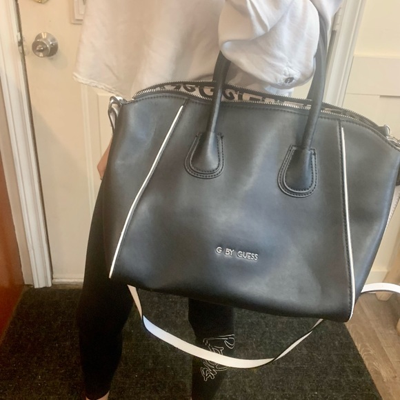 G by guess tote - Picture 9 of 13